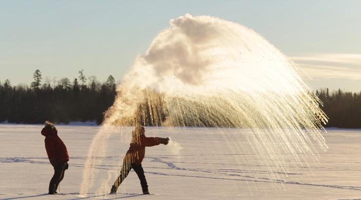 throwing boiling water into the cold air 