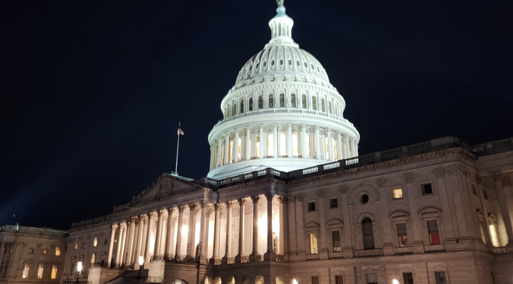 capitol in washington Dc at night