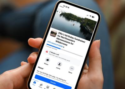 Facebook fundraiser on an iphone 