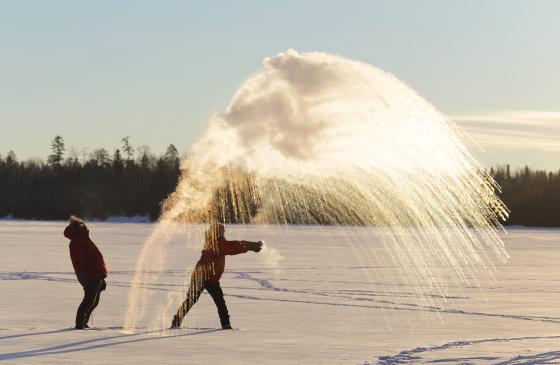 throwing boiling water into the cold air 